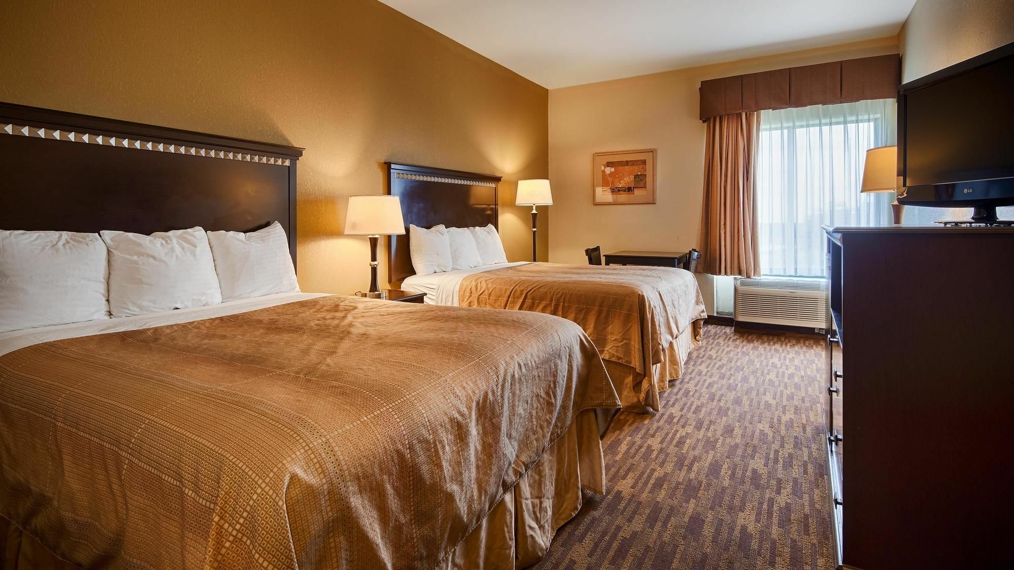 The Bridges Hotel Natchez Room photo