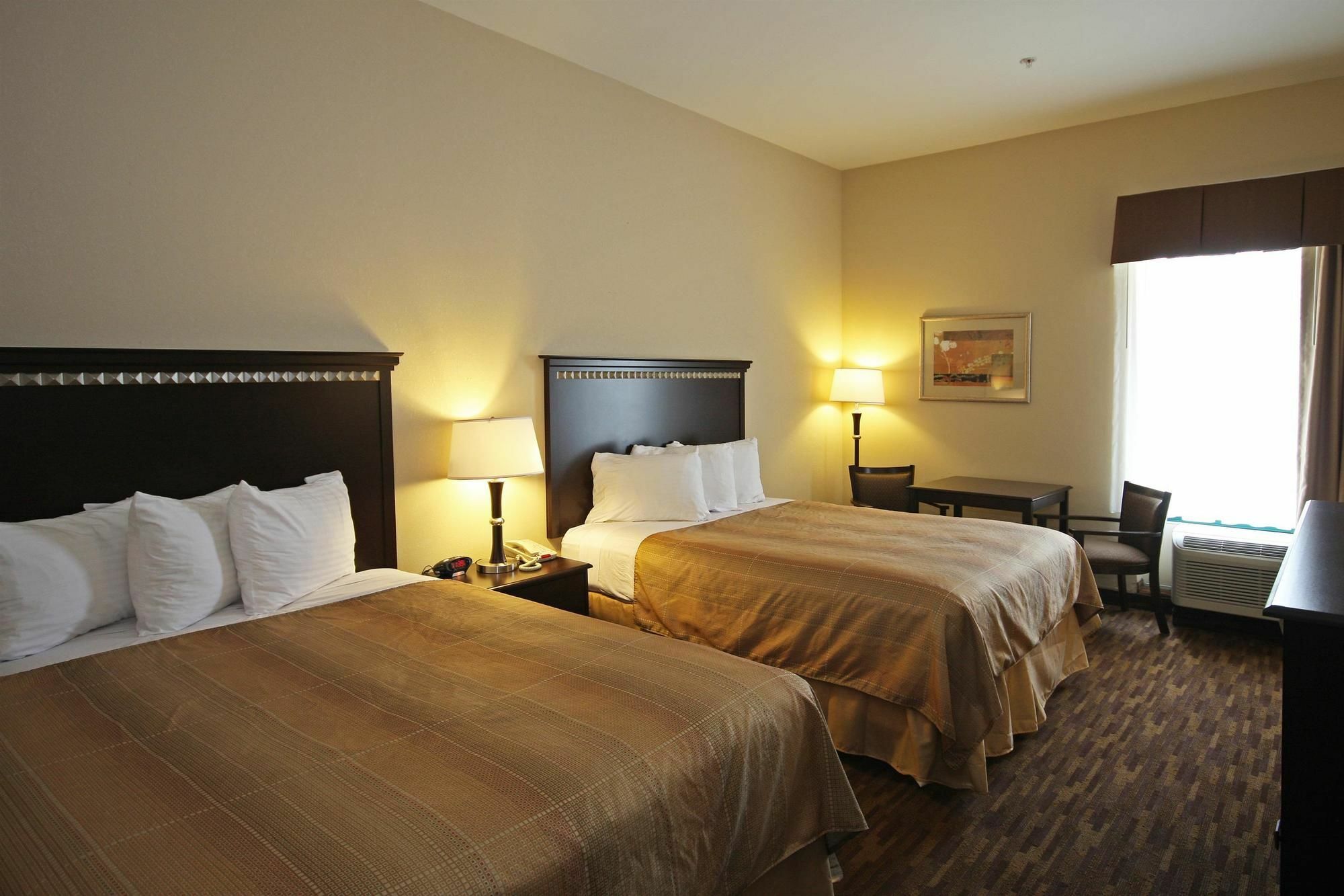 The Bridges Hotel Natchez Room photo