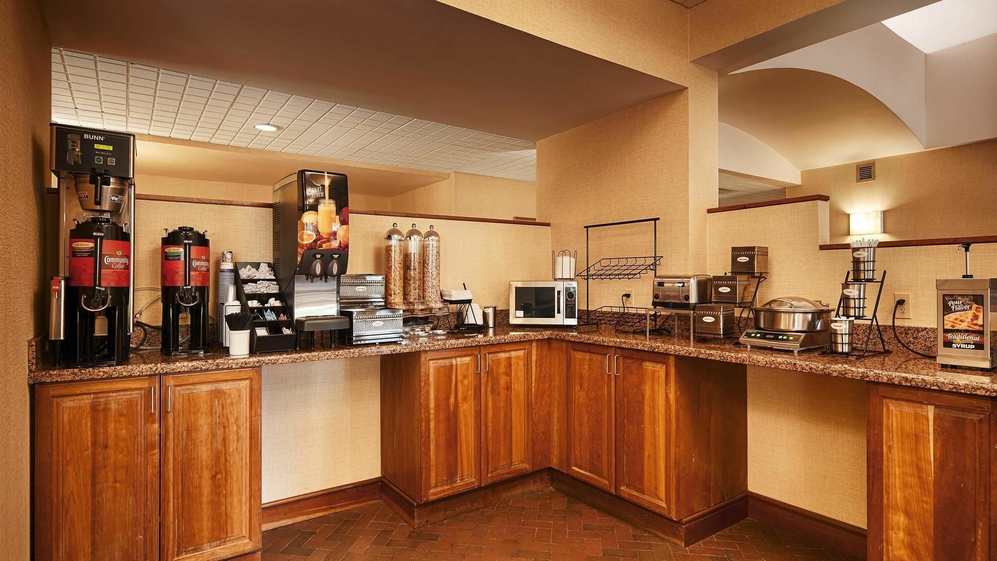 The Bridges Hotel Natchez Restaurant photo